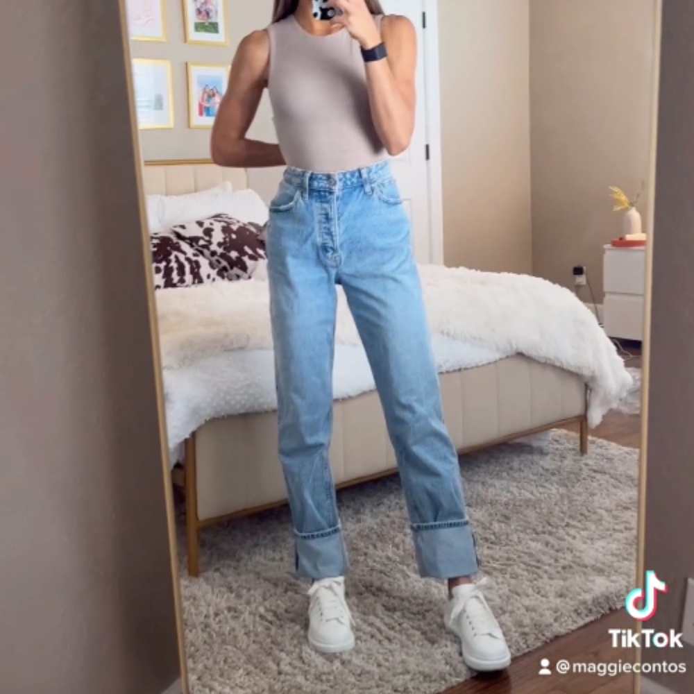 Abercrombie Ultra High Rise 90s Straight Jean, Sz 25